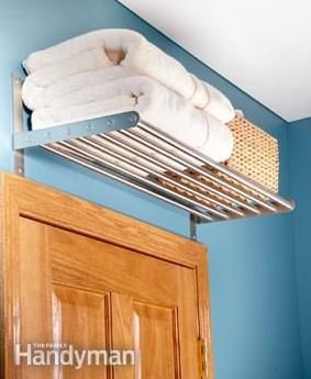 törülköző_ajtó_felett_kalaptartón